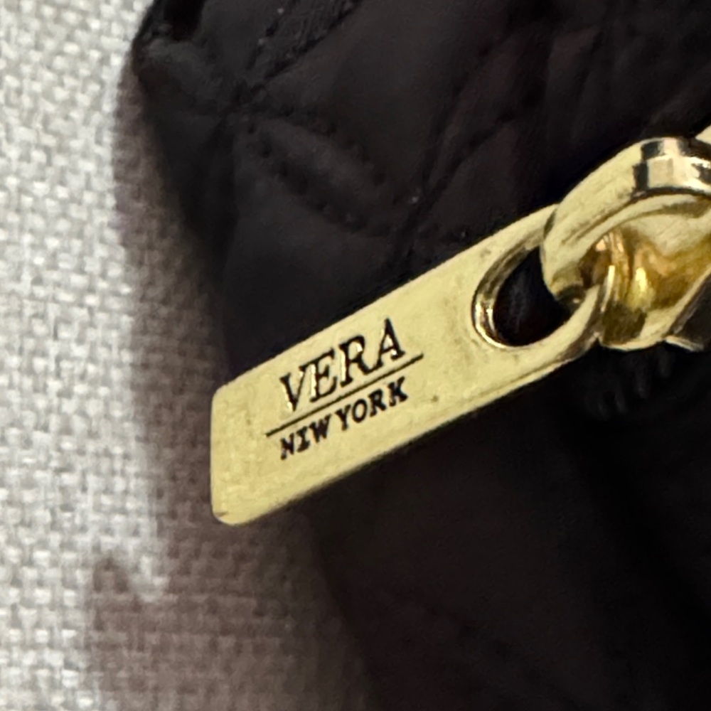 Vera Neumann “NY” Black Quilted Mini Pouch Makeup Bag-Gold Toned Zipper Pull-EUC - Picture 3 of 12